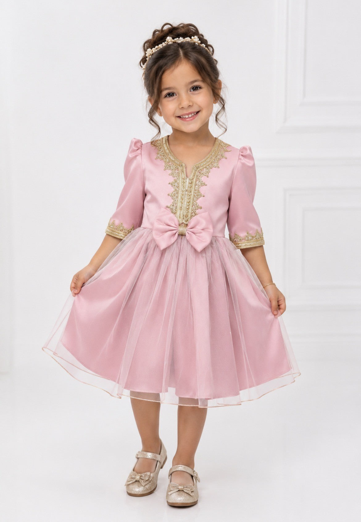 Caftan Kawtar surjupe dentelle Rose poudré